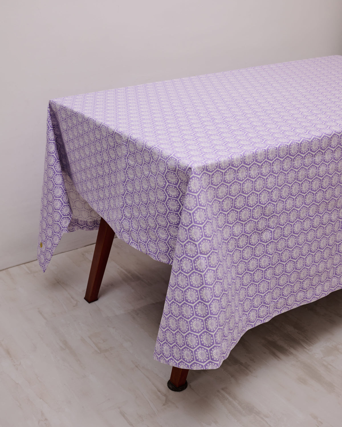 Large Table Cloth-Willow Wishes Lilac