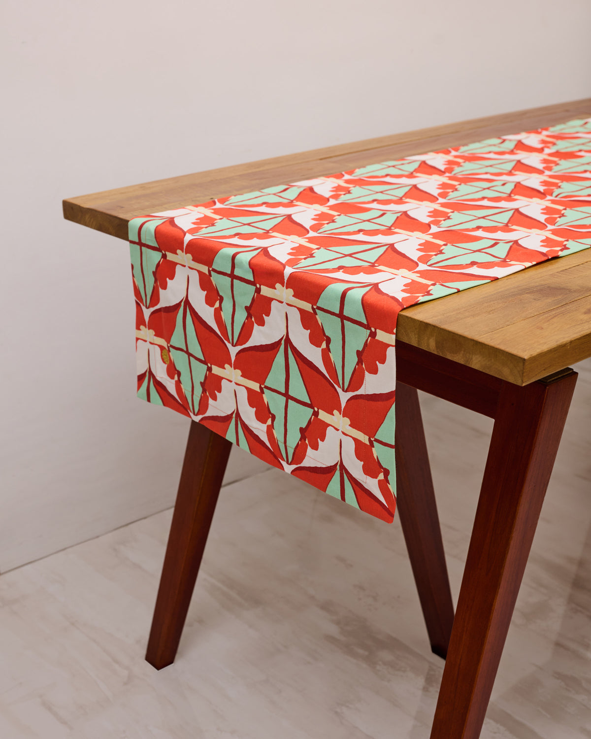 Table Runner -Diamond Brick