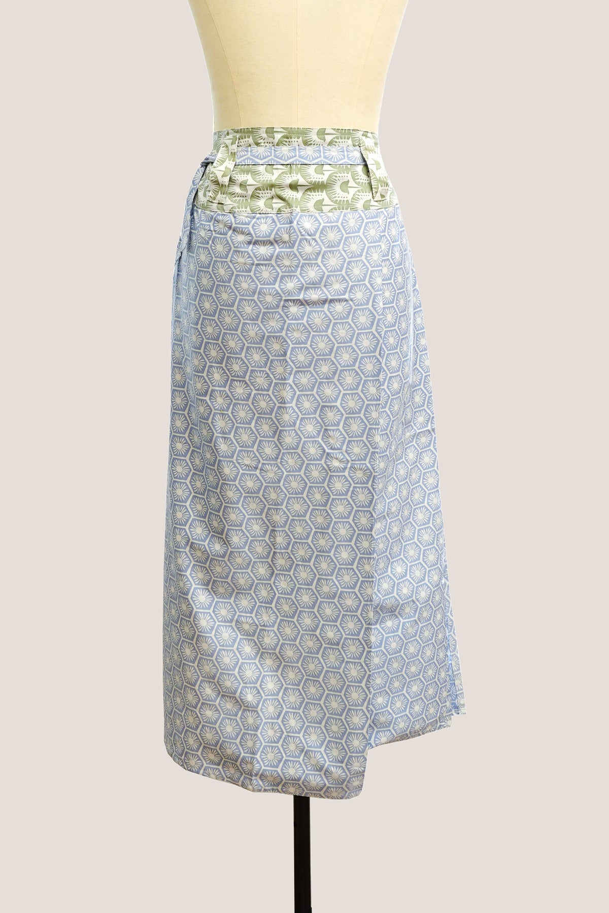 Kee Ming Yuet Skirt - Palm Patio Light Green / Willow Wishes Blue