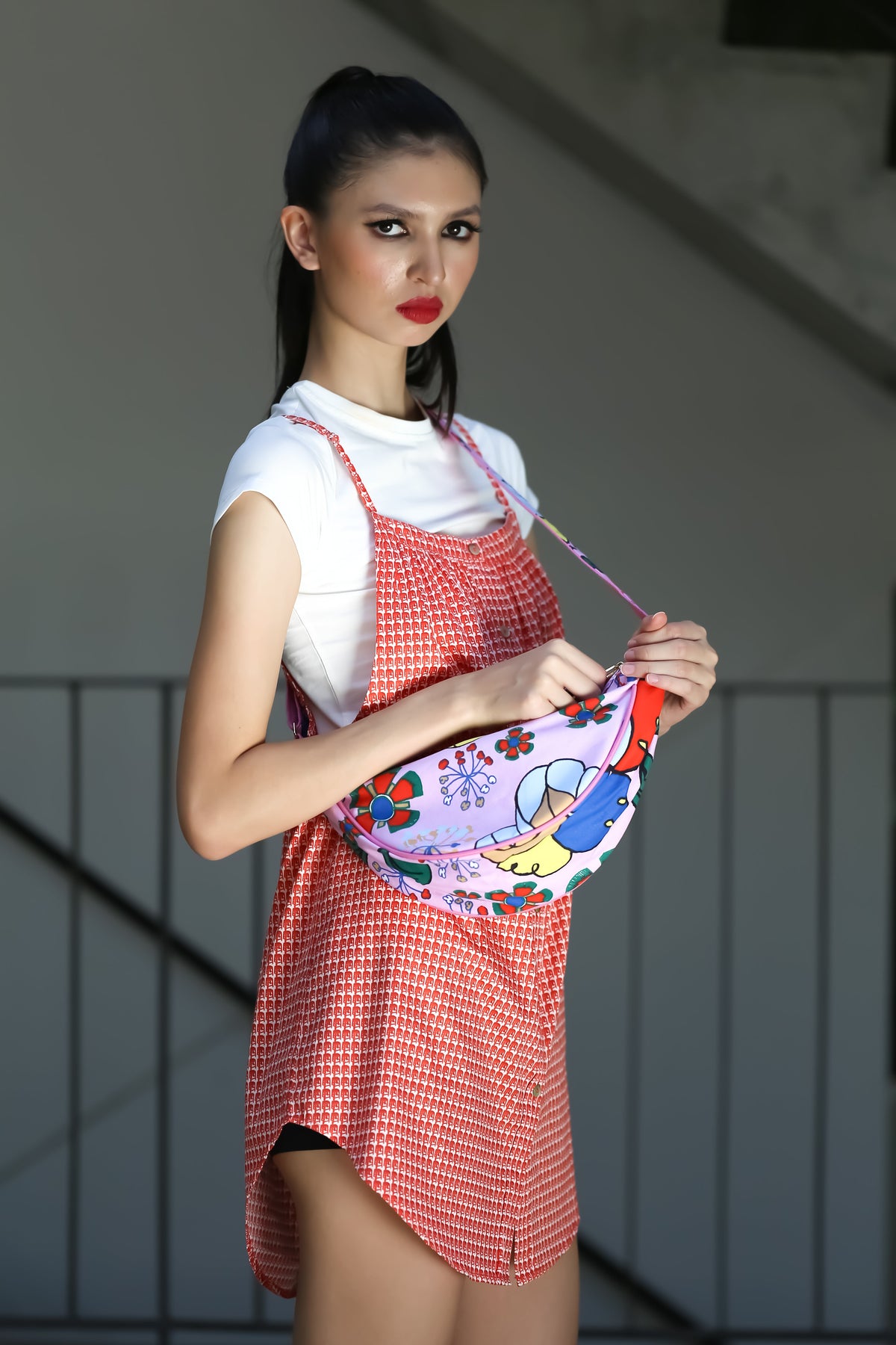 Half Moon Bag - Bunga Raya Pink