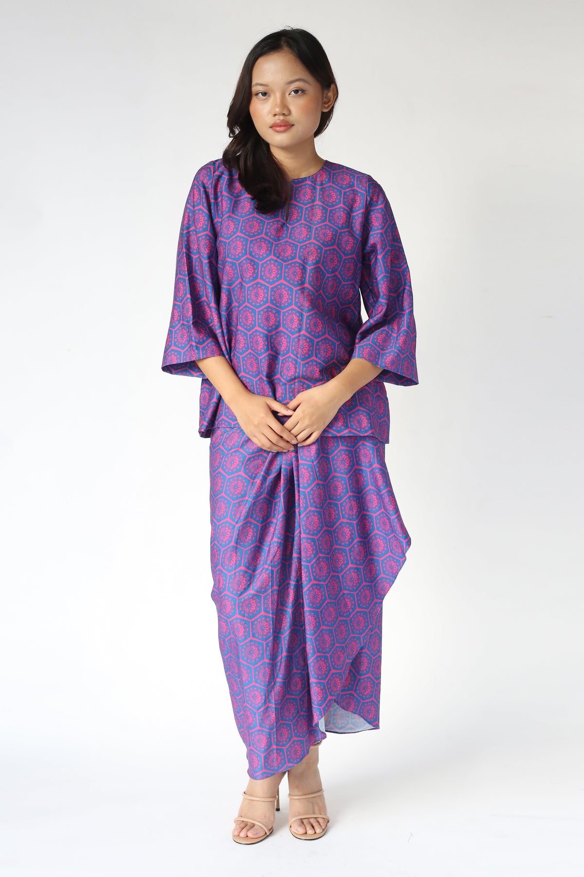 Baju Kebaya Willow Wishes Red
