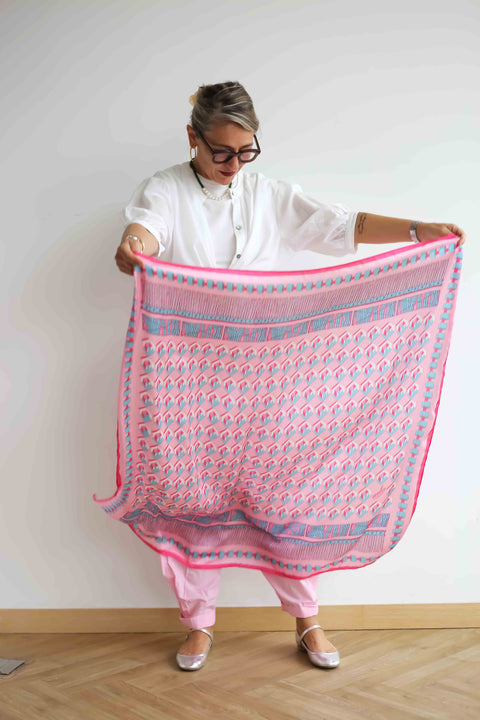 Scarf Pink Room