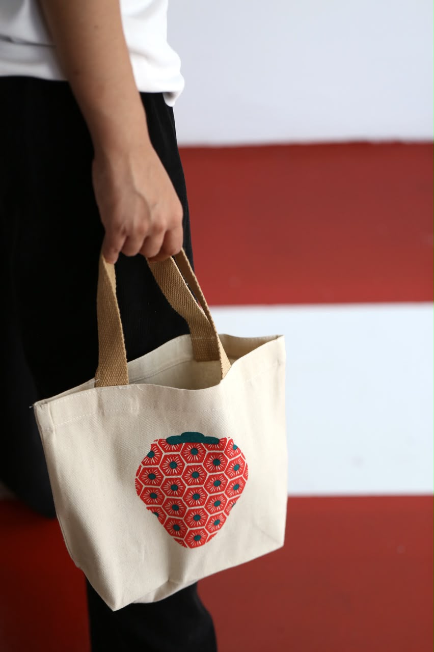 MINI Strawberry bag