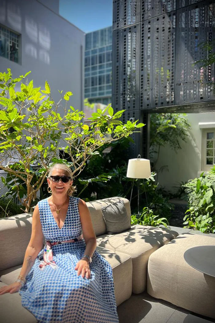 Breakfast at Kee's, Dreams at 21 Carpenter