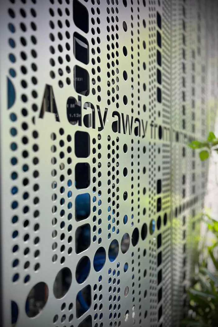 Breakfast at Kee's, Dreams at 21 Carpenter