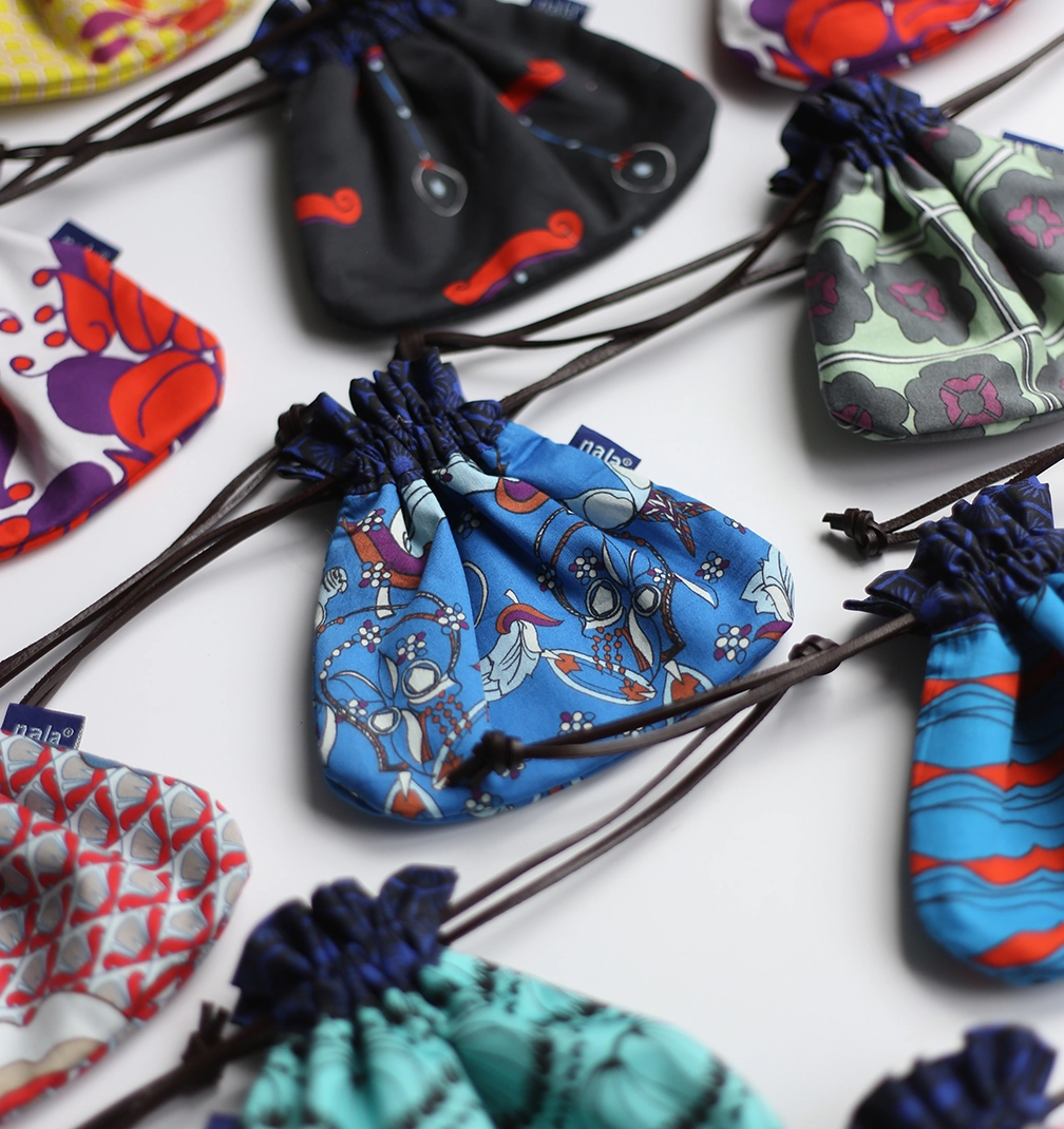 pouch 3 The skirt that thinks it is a painting.