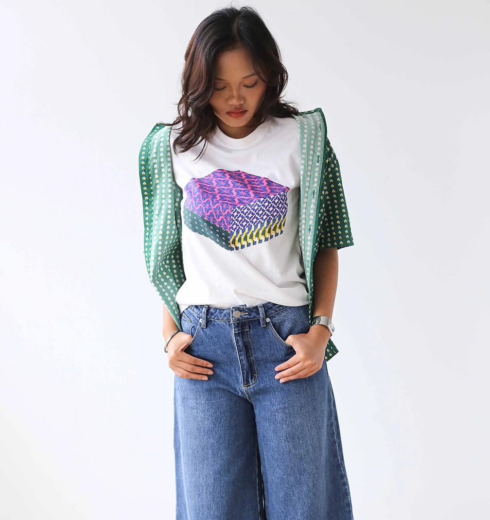 fire 5 The skirt that thinks it is a painting.