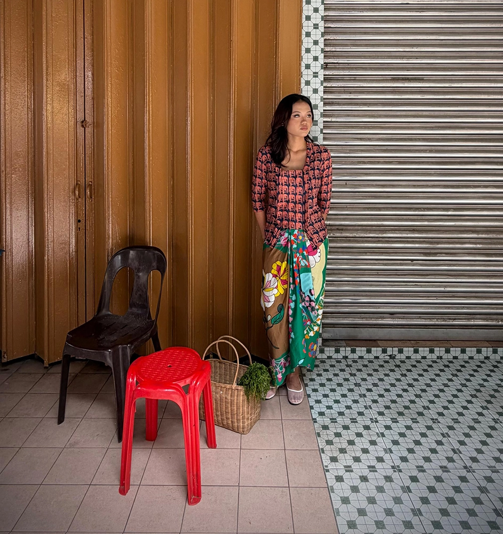 raya 10 The skirt that thinks it is a painting.