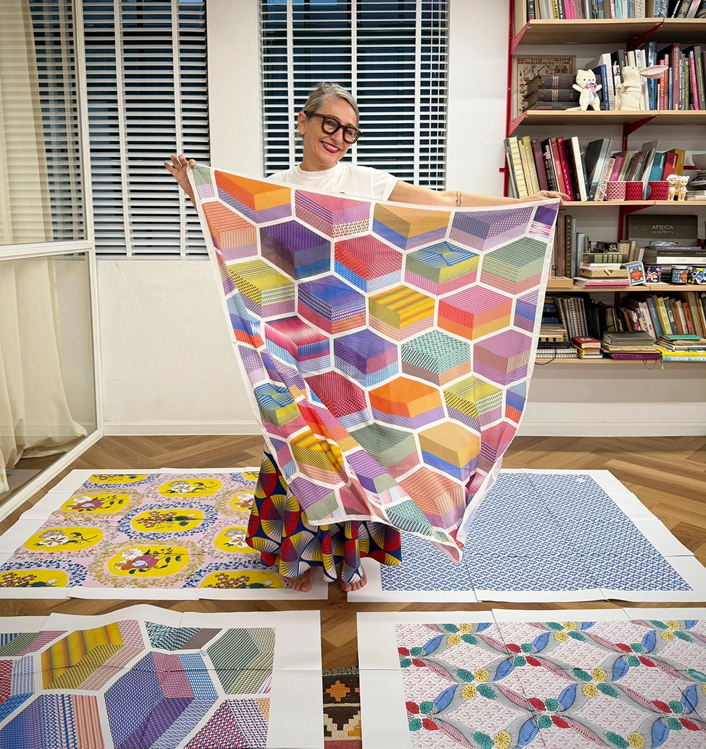 scarfs 3 The skirt that thinks it is a painting.