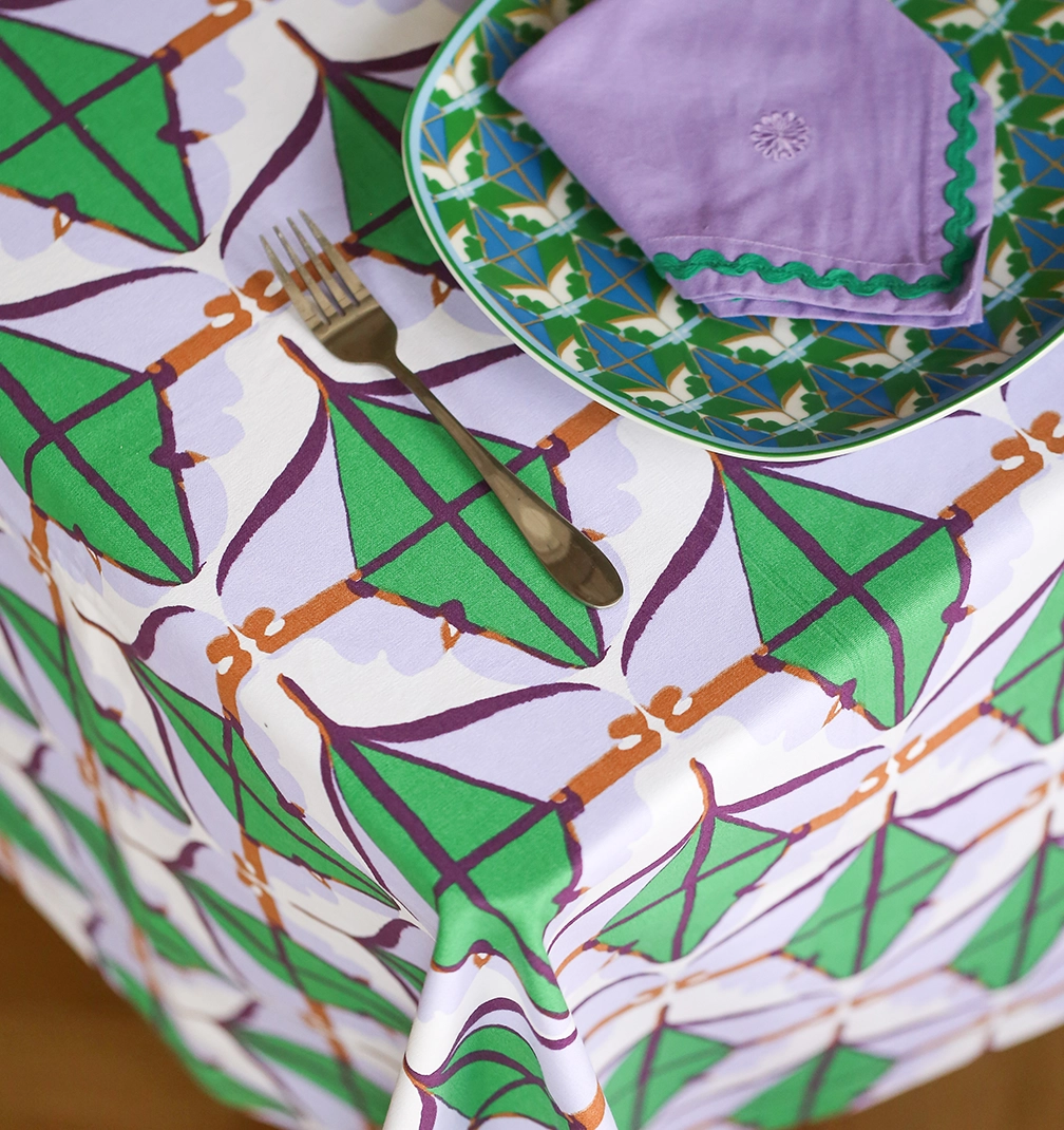 diamond 4 The skirt that thinks it is a painting.