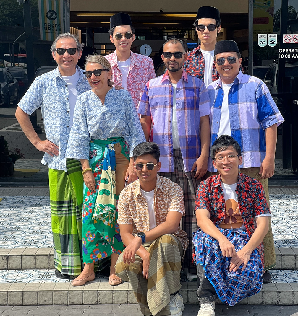 shirts 7 The skirt that thinks it is a painting.