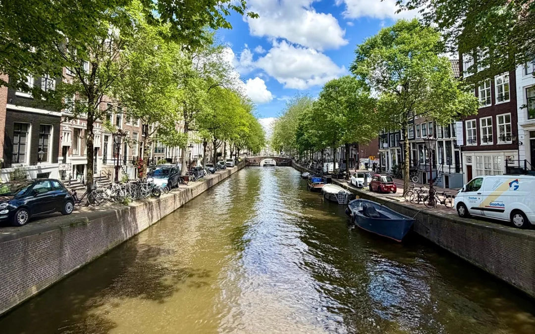 Amsterdam, Beyond the Postcard
