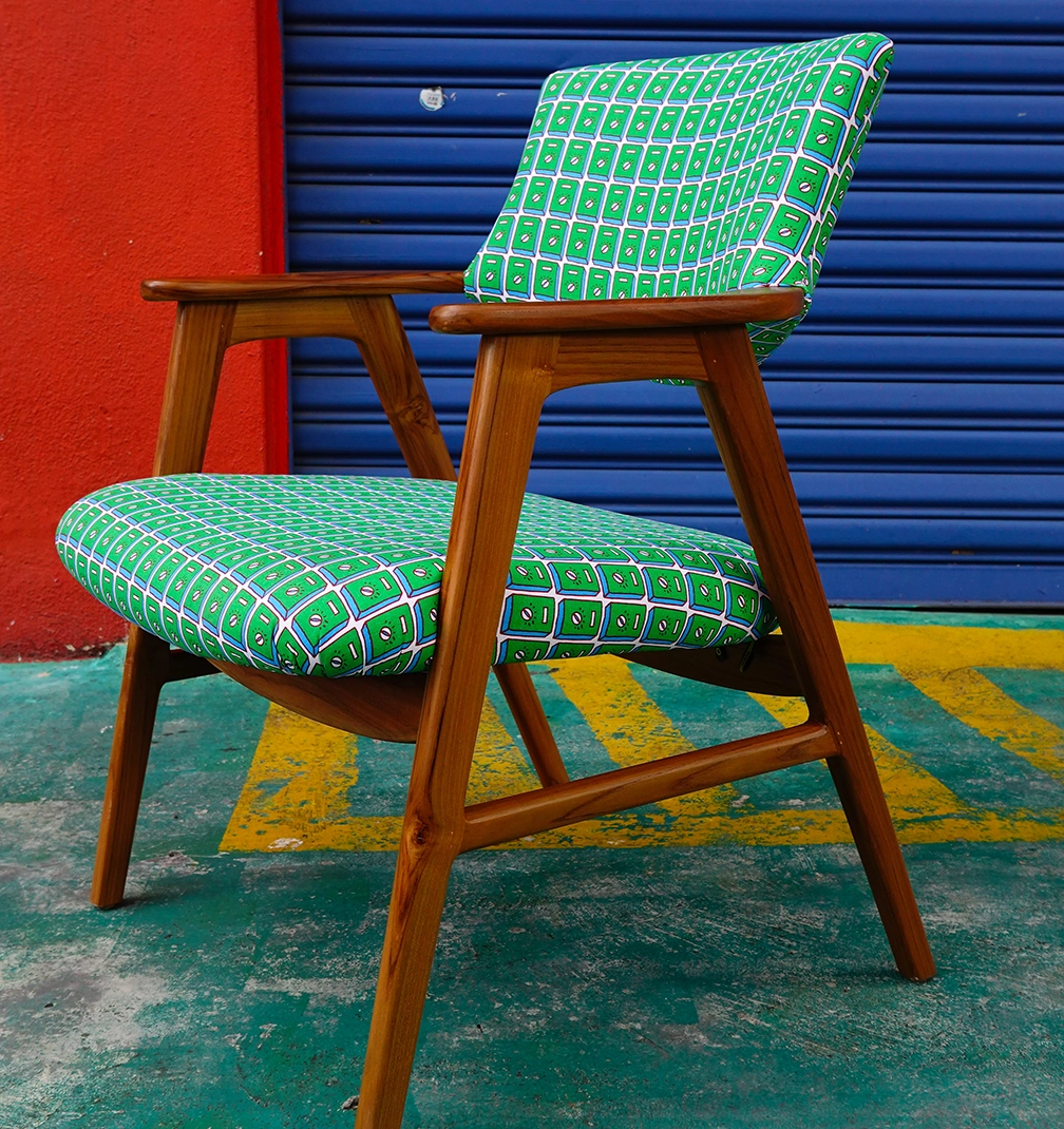 chairs 2 The skirt that thinks it is a painting.
